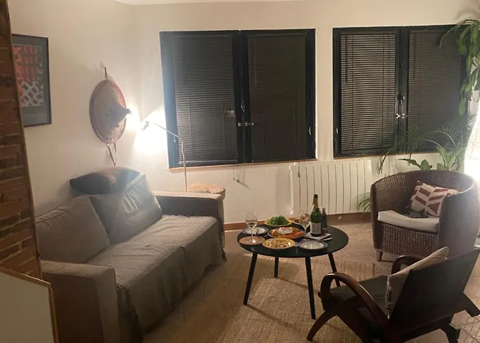 A 150 Pas Du Capitole!