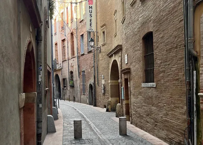 A 150 Pas Du Capitole! Апартаменты